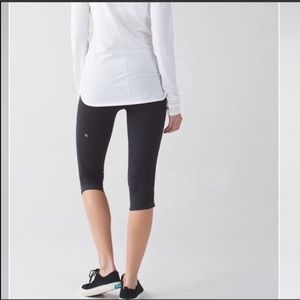 EUC. Lululemon The Flow Crop  color Gray Size 10